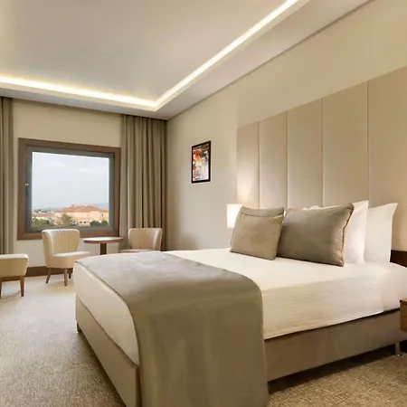 Otel Ramada By Wyndham 4*