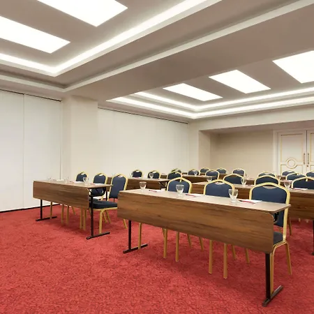 Hotel Ramada By Wyndham