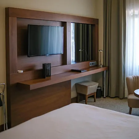 Ramada By Wyndham 4*