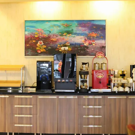 Hotel Ramada By Wyndham