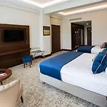 Hotel Ramada By Wyndham 4*