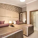 Ramada By Wyndham Hotel 4*