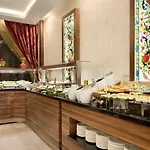 Ramada By Wyndham يالوفا