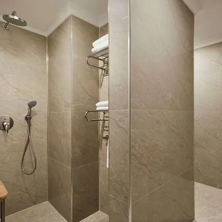 Ramada By Wyndham Yalova Otel