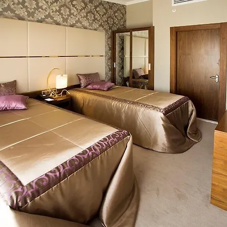 מלון Ramada By Wyndham ילובה