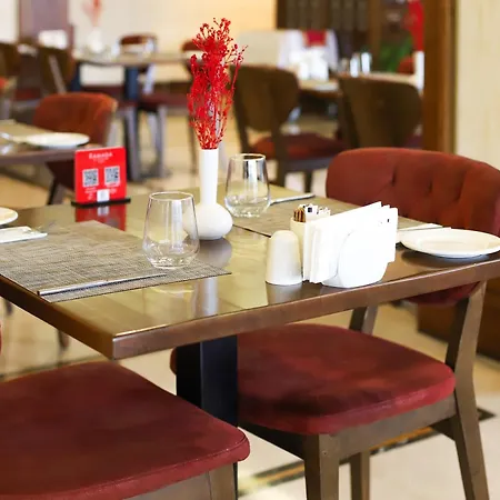 Ramada By Wyndham 4* Γιάλοβα