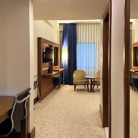 Ramada By Wyndham 4*